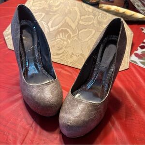 Shoe Dazzle Gray Heels Elegant and Comfortable